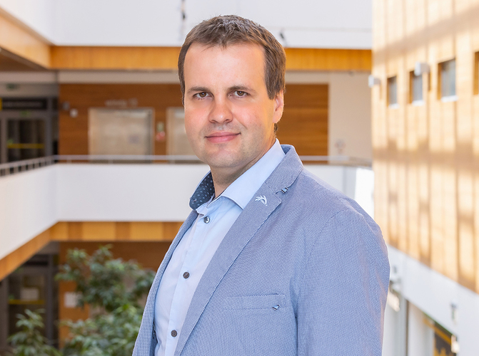 Assoc. Prof. Dr. Habil. Marcin Gruszecki