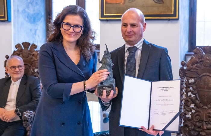 Professor Rafał Dziadziuszko awarded the Jan Hevelius Prize 
