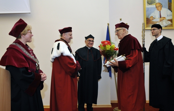 Honorary Doctorate for Prof. Raszeja