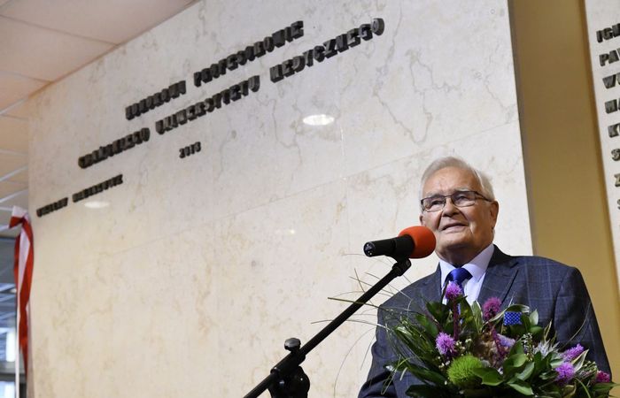 Memorial plaque of Honorary Professors with the name of prof. W. Makarewicz unveiled