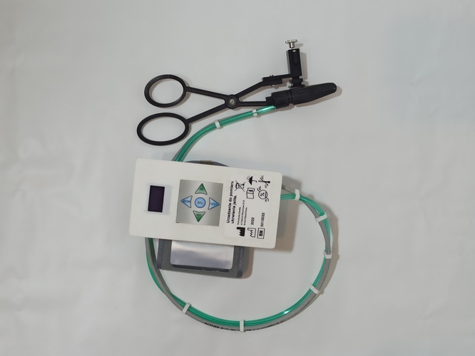 A prototype of a device for the combined assessment of the blood supply to the digestive tract organs - a probe with a gripper with an electronic control unit, photo by Marek Dudek
